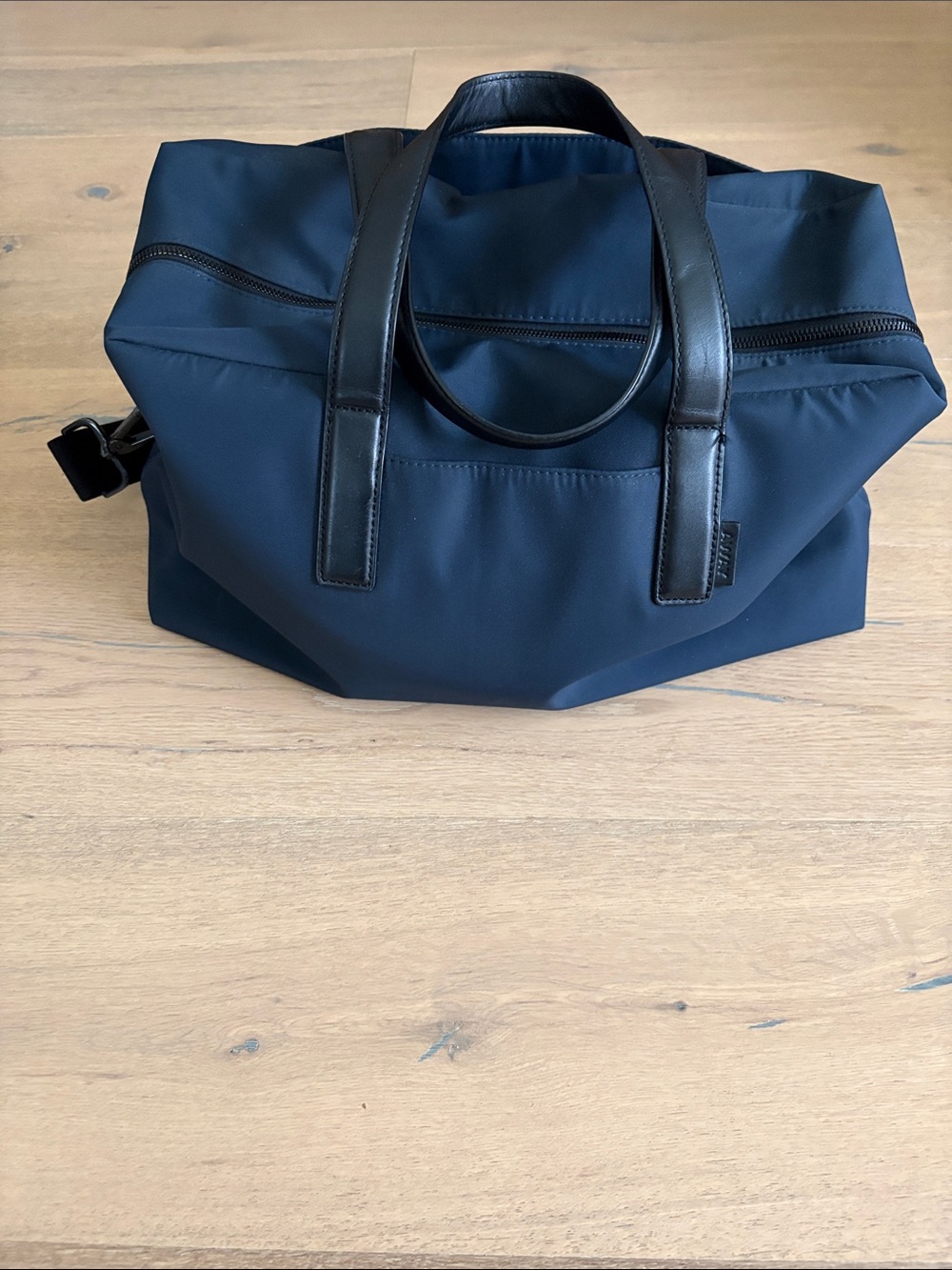 Like new Away Everywhere Bag in navy blue
